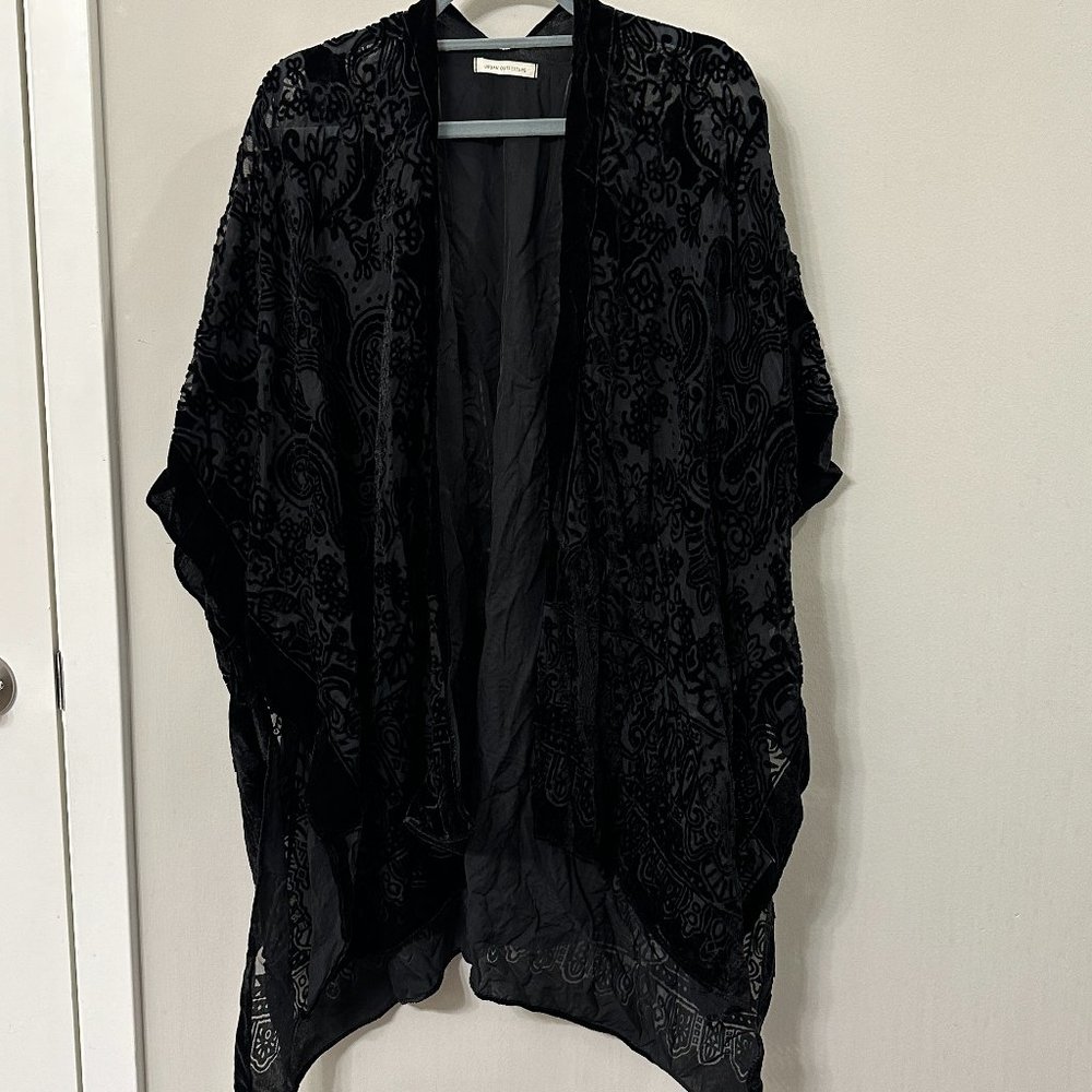 Urban Outfitters NWOT Black Nola Burnout Velvet Robe Kimono Women's OS